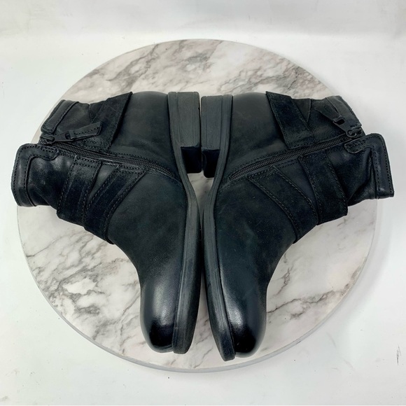 NWOT Miz Mooz Spencer Black Leather Buckle Detail Comfort Boots 39 Wide Moto - Picture 7 of 16